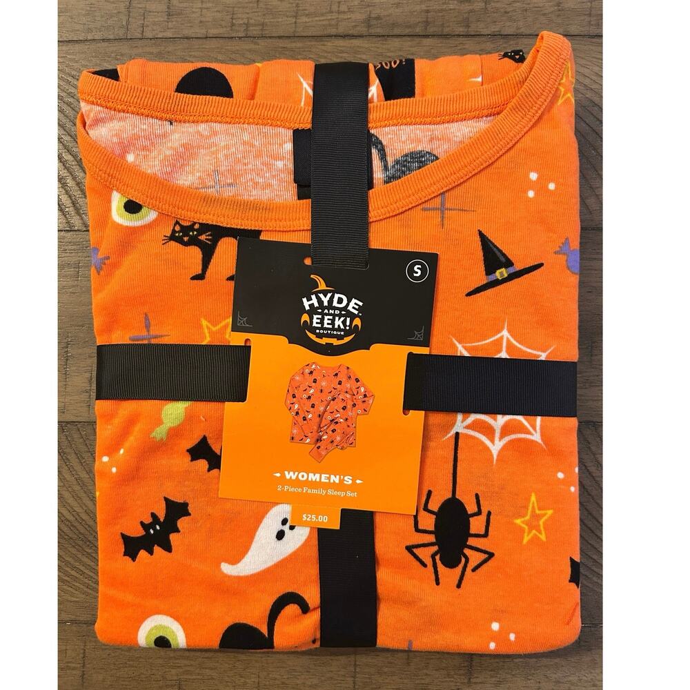 Hide and Eek Women’s Halloween Pajamas! Size Women’s Small!  New in package!